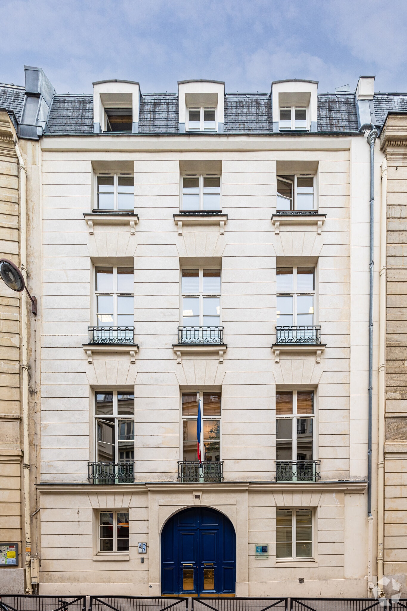 14 Rue Saint-Benoît, Paris à louer Photo principale– Image 1 sur 4