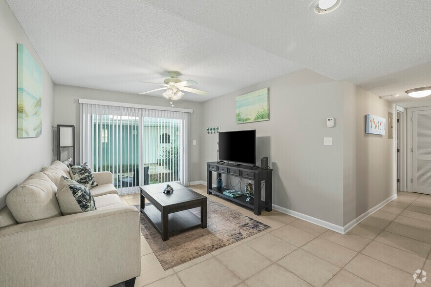 940 Santa Rosa Blvd, Fort Walton Beach, FL à vendre - Photo intérieure – Image 2 sur 38