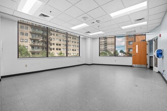 75 Pleasant St, Malden, MA à louer Photo intérieure– Image 1 sur 2