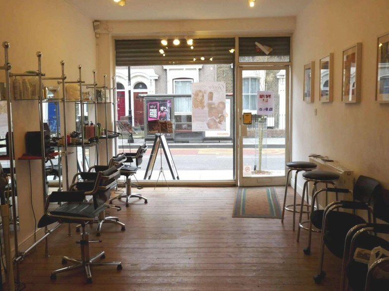 421-421A Roman Rd, Londres à vendre - Photo intérieure – Image 2 sur 18