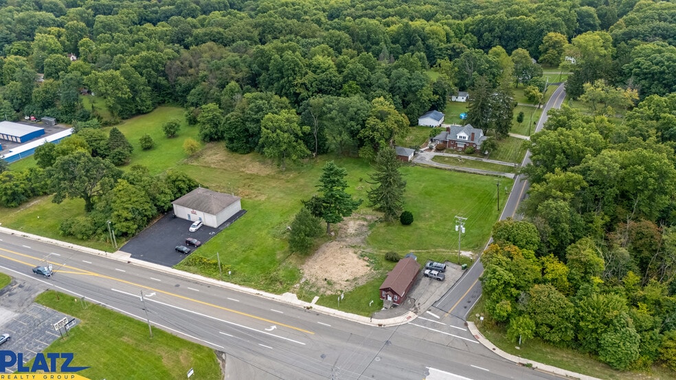5498 W Webb Rd, Youngstown, OH à vendre - Aérien – Image 1 sur 12