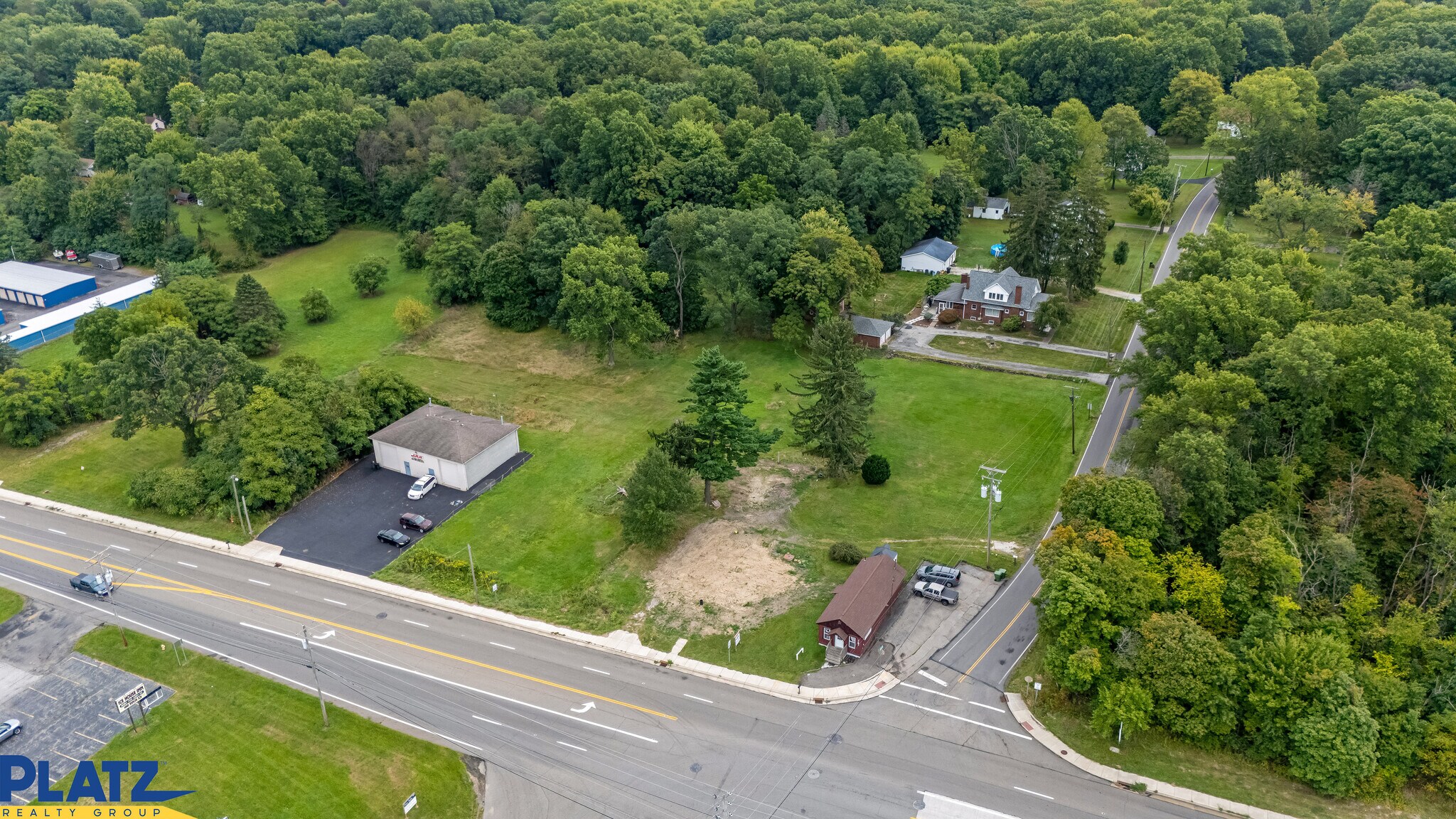 5498 W Webb Rd, Youngstown, OH à vendre Aérien– Image 1 sur 13