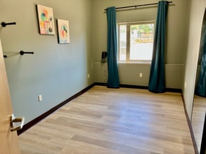 404 2nd St, Cheney, WA à louer Photo intérieure– Image 2 sur 3