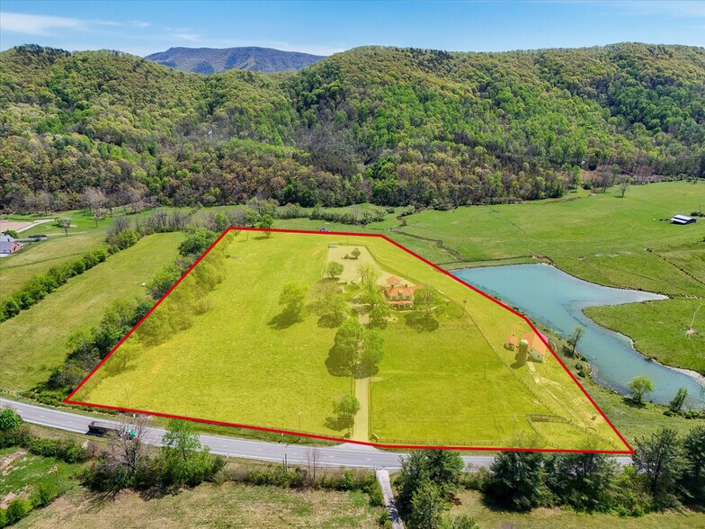 4968 Catawba Valley, Catawba, VA à vendre - Photo de l’immeuble – Image 3 sur 26