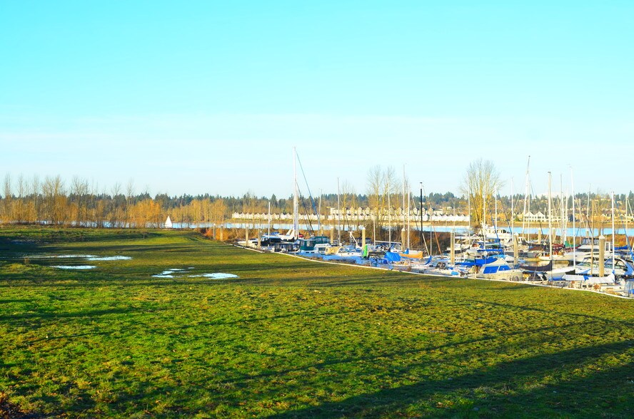 11505 NE Yacht Harbor Dr, Portland, OR à vendre - Photo principale – Image 1 sur 8