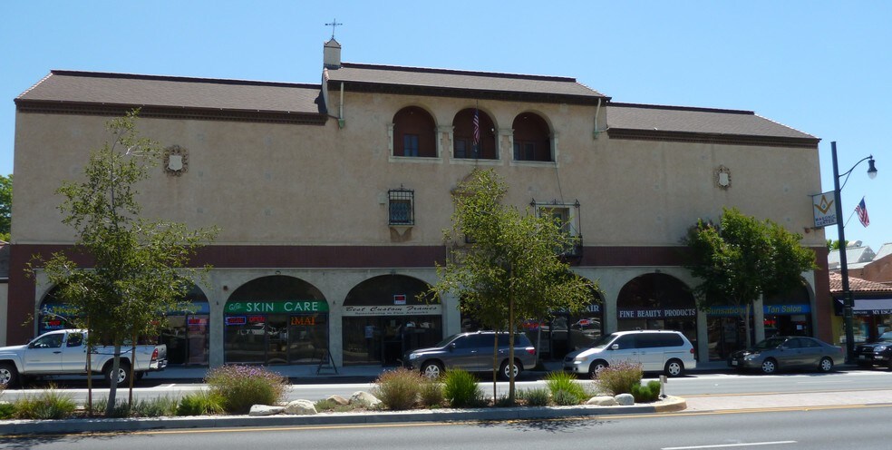 1118-1126 Fair Oaks Ave, South Pasadena, CA à louer - Photo principale – Image 1 sur 8