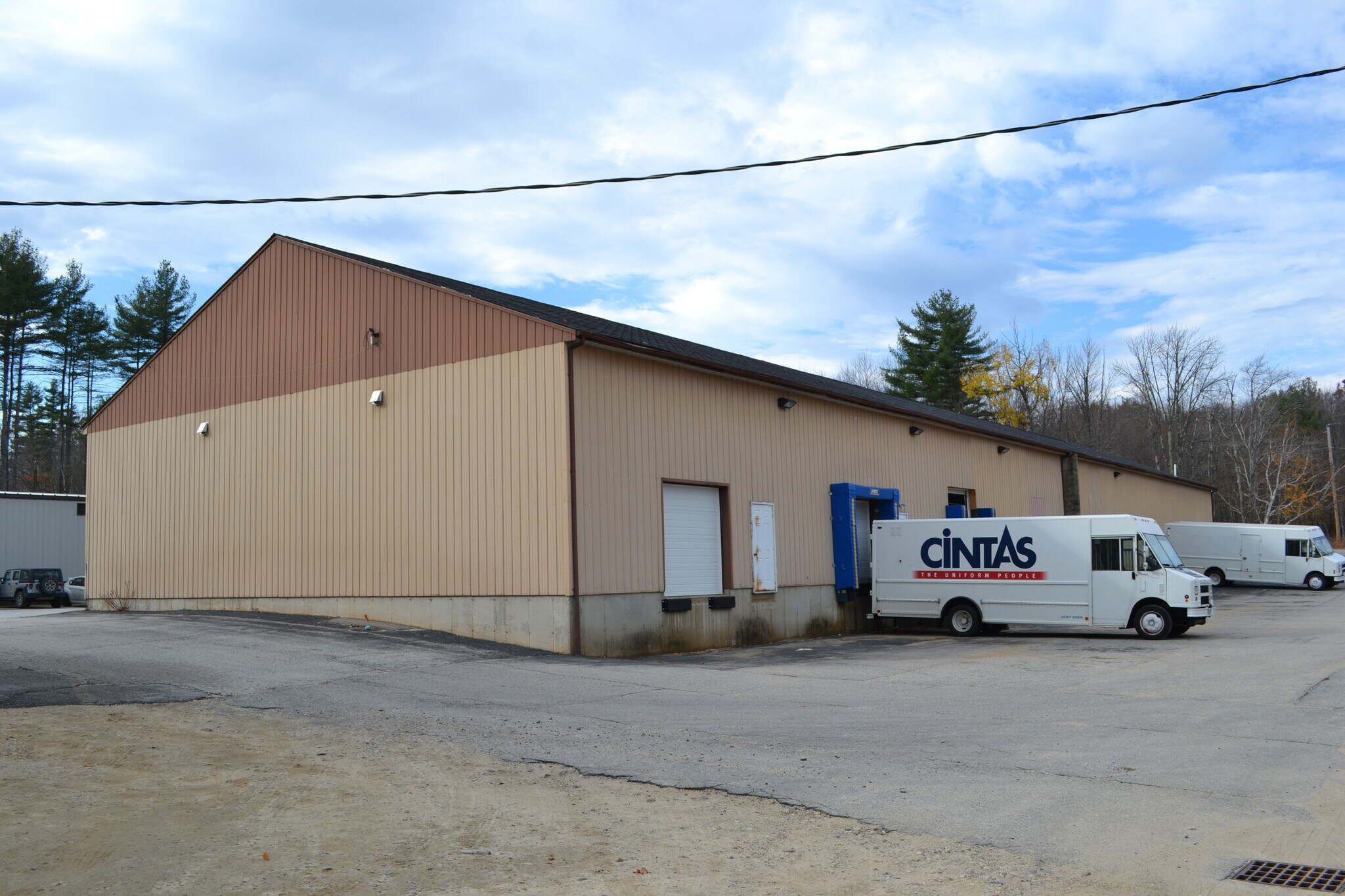 77 Dow Rd, Bow, NH à louer Photo principale– Image 1 sur 7