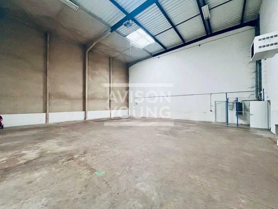 Local d’activités dans Saint-Denis à louer Photo de l’immeuble– Image 1 sur 14