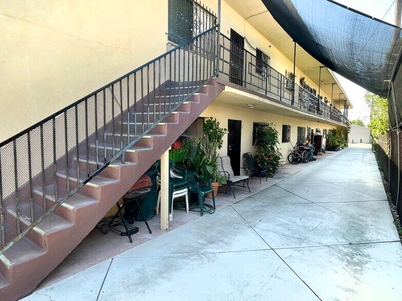 4346 Union Pacific Ave, Los Angeles, CA à vendre - Photo de l’immeuble – Image 3 sur 9