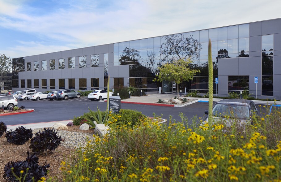 3535 General Atomics Ct, San Diego, CA à louer - Photo de l’immeuble – Image 2 sur 9