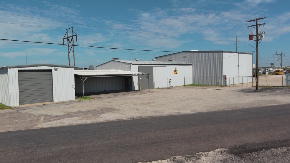 3351 Westover Dr, Odessa, TX à vendre - Photo de l’immeuble – Image 2 sur 48