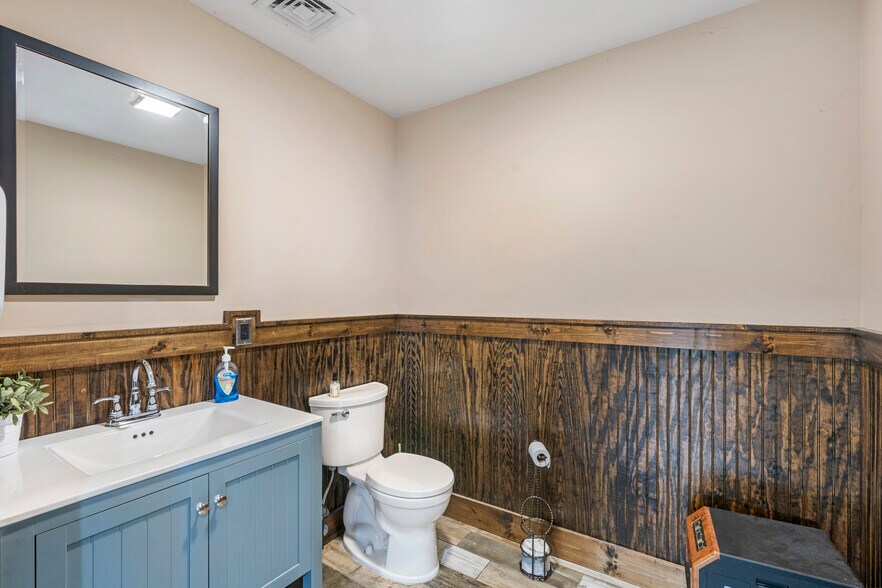 574 Industrial Loop, Staten Island, NY à vendre - Photo intérieure – Image 3 sur 15