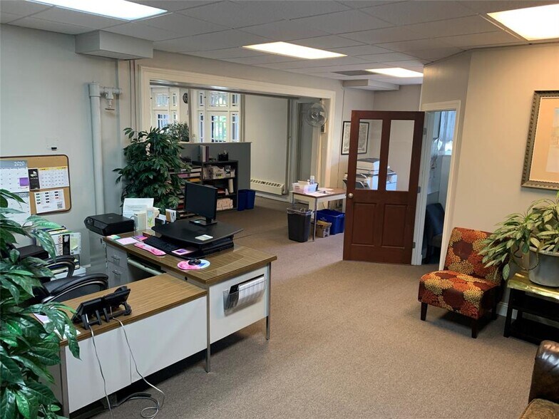 255 Washington St, Binghamton, NY à vendre - Photo intérieure – Image 3 sur 16