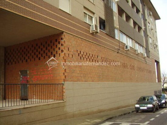 Local commercial dans Cáceres, Cáceres à vendre - Photo de l’immeuble – Image 2 sur 5