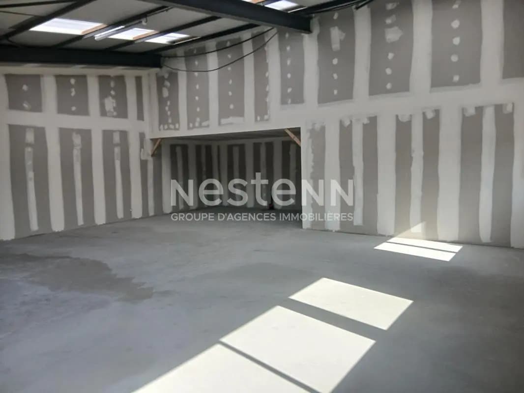 Local commercial dans Auray à louer Photo intérieure– Image 1 sur 5