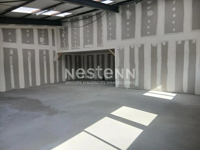 Plus de détails pour Local commercial à louer