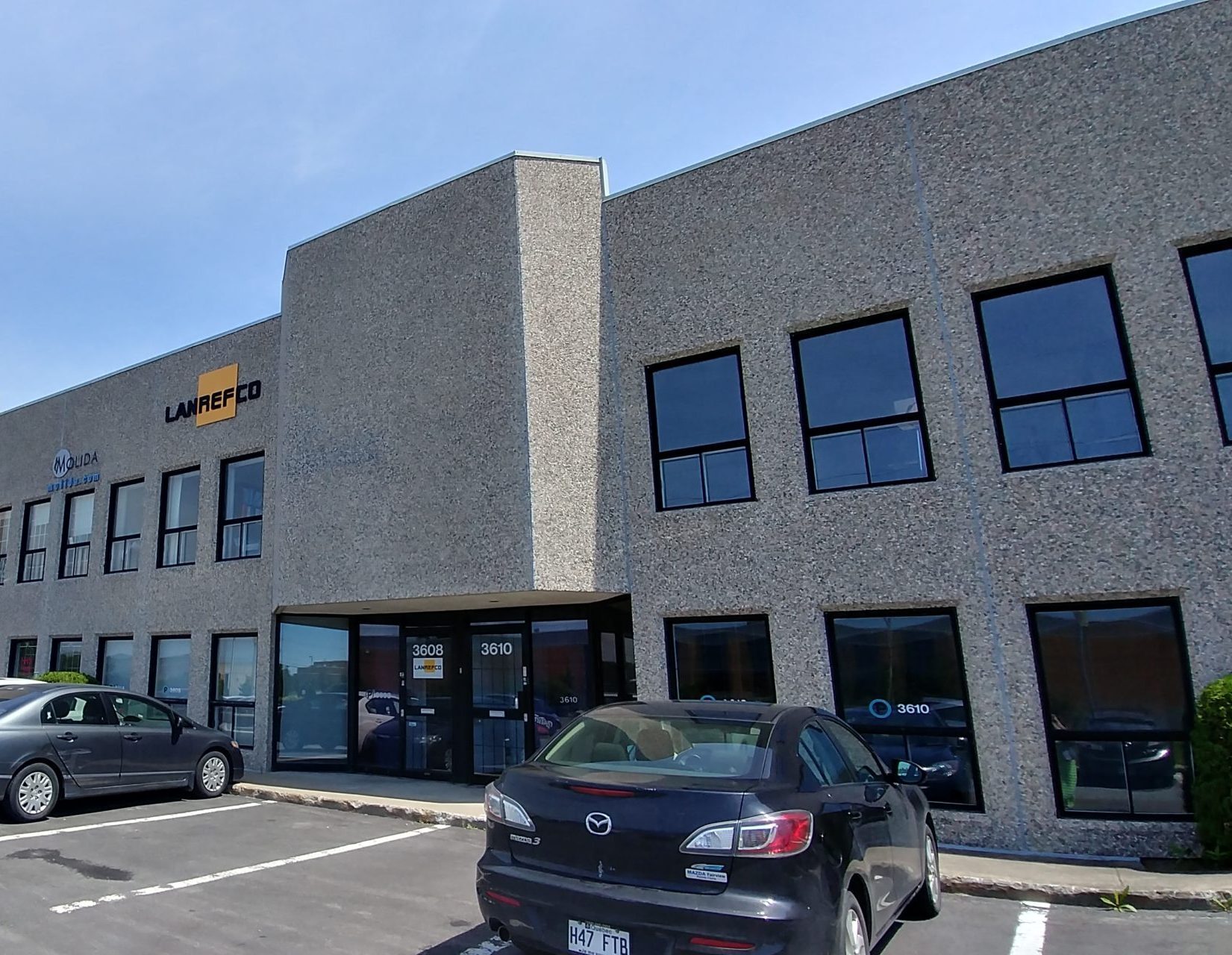 3591-3591 Rue Ashby, Saint-Laurent, QC à louer Photo de l’immeuble– Image 1 sur 2