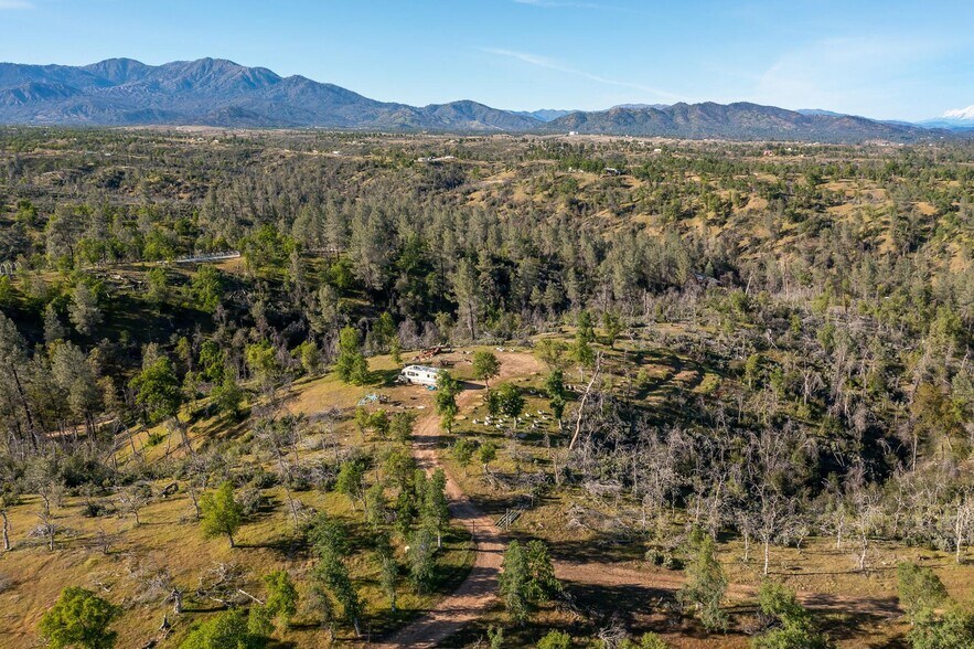 12748 Gas Point Rd, Igo, CA à vendre - Photo principale – Image 1 sur 6