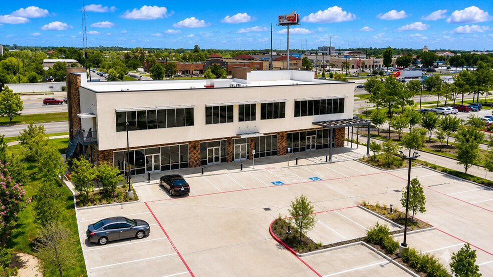 18386 I45, Shenandoah, TX à louer - Photo principale – Image 1 sur 7