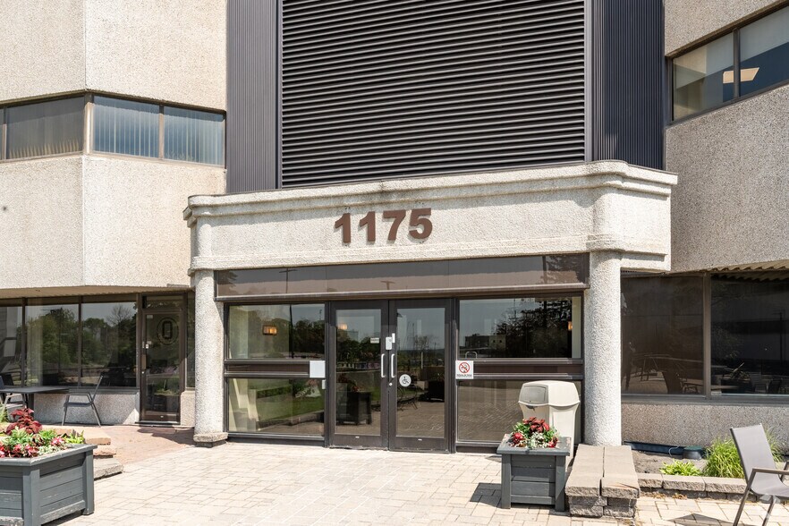 1175 Av Lavigerie, Québec, QC à louer - Photo de l’immeuble – Image 2 sur 4