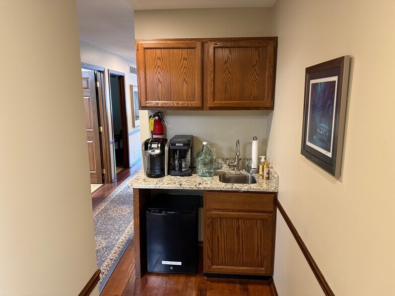 918 Trailwood Dr, Youngstown, OH à vendre - Photo intérieure – Image 3 sur 6