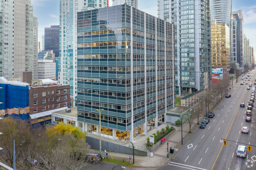 1281 W Georgia St, Vancouver, BC à louer - Photo de l’immeuble – Image 1 sur 9