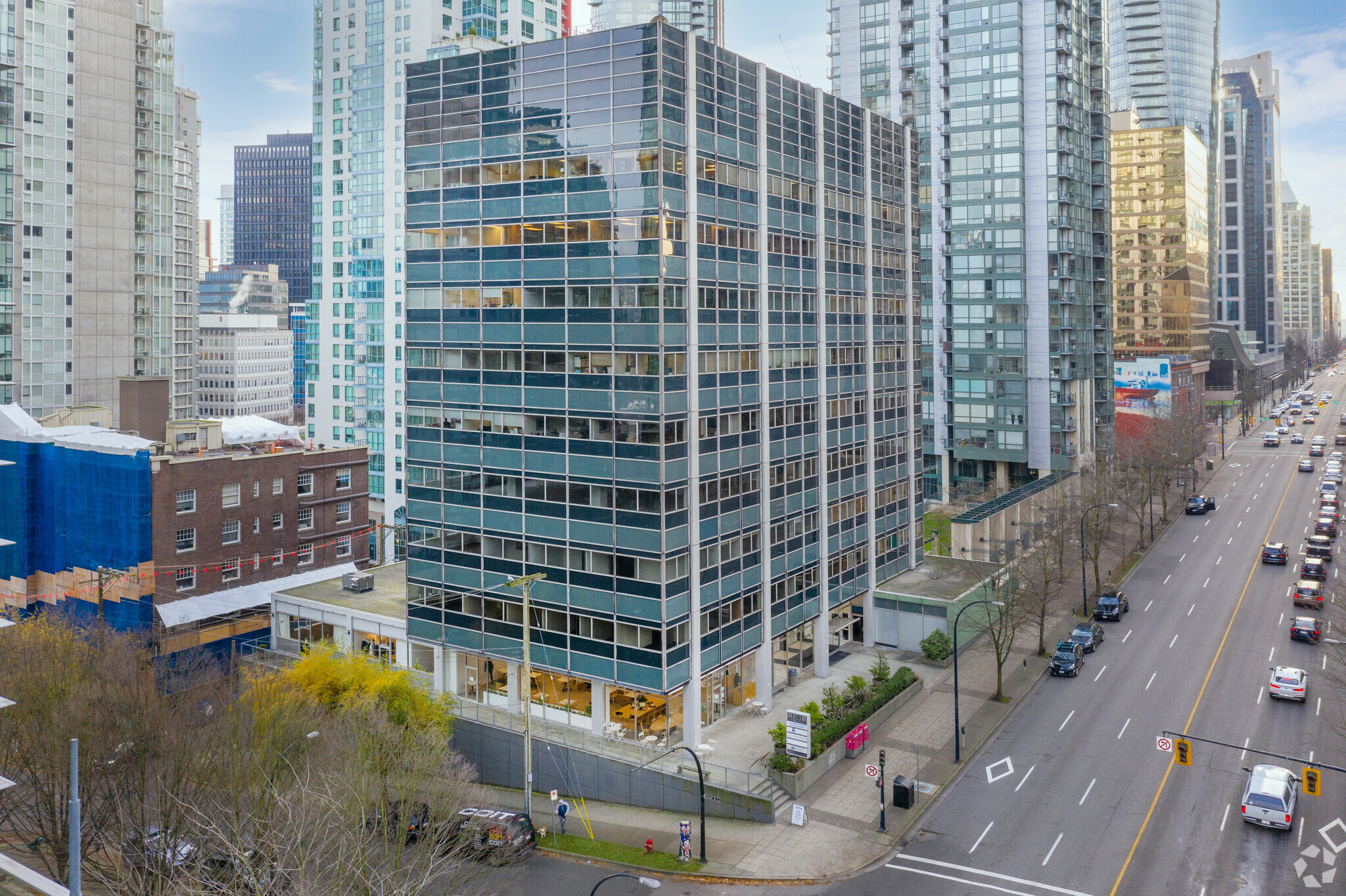 1281 W Georgia St, Vancouver, BC à louer Photo de l’immeuble– Image 1 sur 10