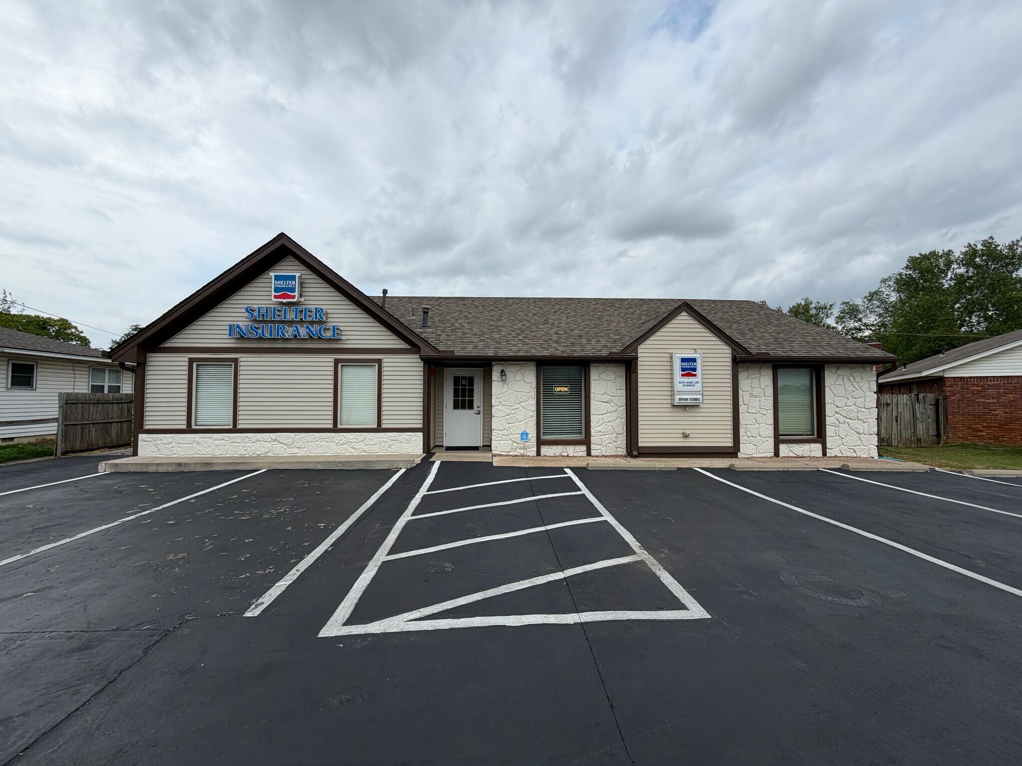 1217 W Main St, Jenks, OK à louer Photo principale– Image 1 sur 13