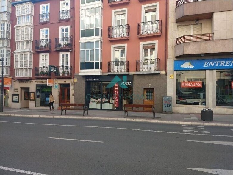 Local commercial dans GASTEIZ à vendre - Photo de l’immeuble – Image 2 sur 11
