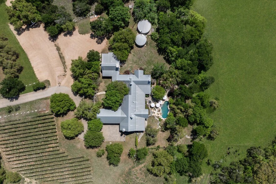 18059A Ranch to Market Road 1826, Driftwood, TX à vendre - Photo de l’immeuble – Image 3 sur 64
