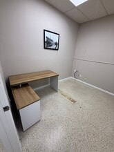 6818-6824 S Manhattan Ave, Tampa, FL à louer Photo intérieure– Image 1 sur 3