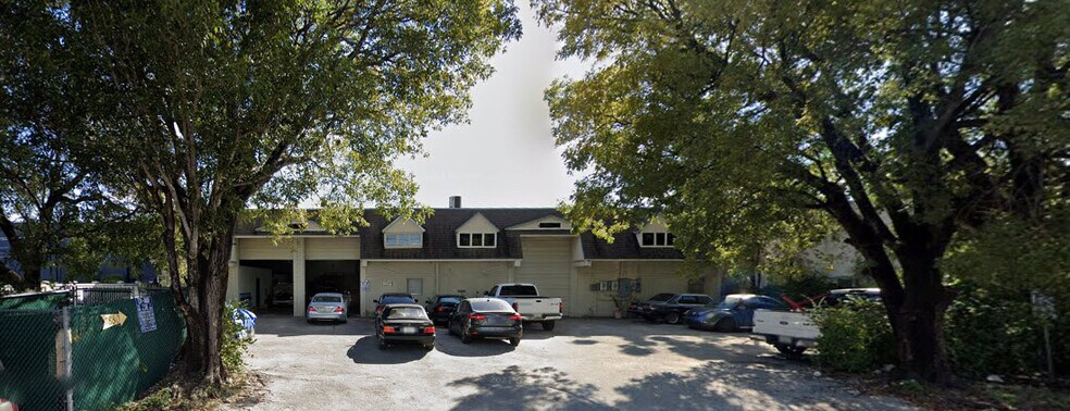 7880-7884 NW 55th St, Miami, FL à vendre - Photo de l’immeuble – Image 3 sur 8