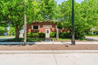 Plus de détails pour 526 W 11th Ave, Oshkosh, WI - Bureau à vendre