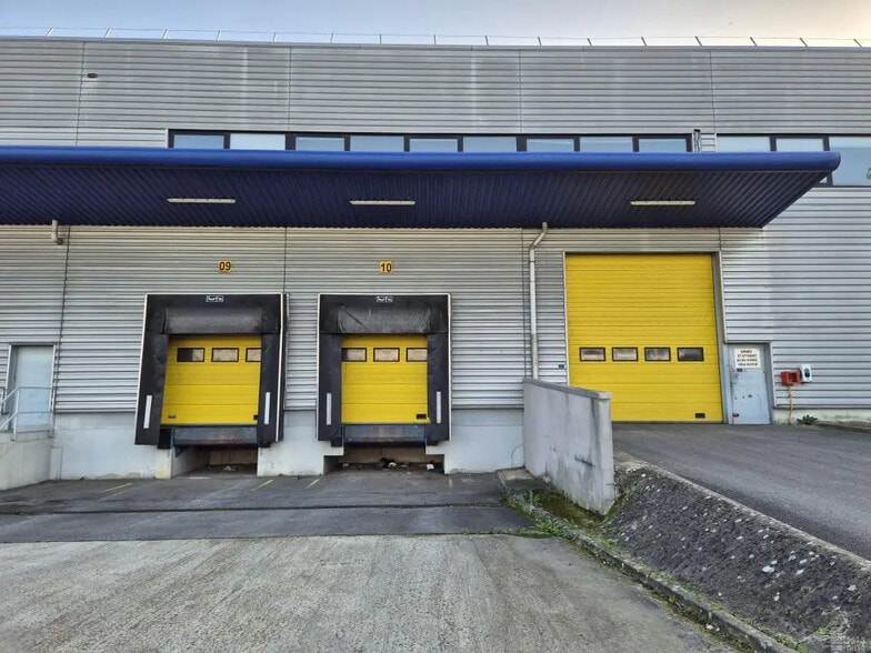 2 Boulevard Maurice Faure, Combs-la-Ville à louer - Photo de l’immeuble – Image 1 sur 8