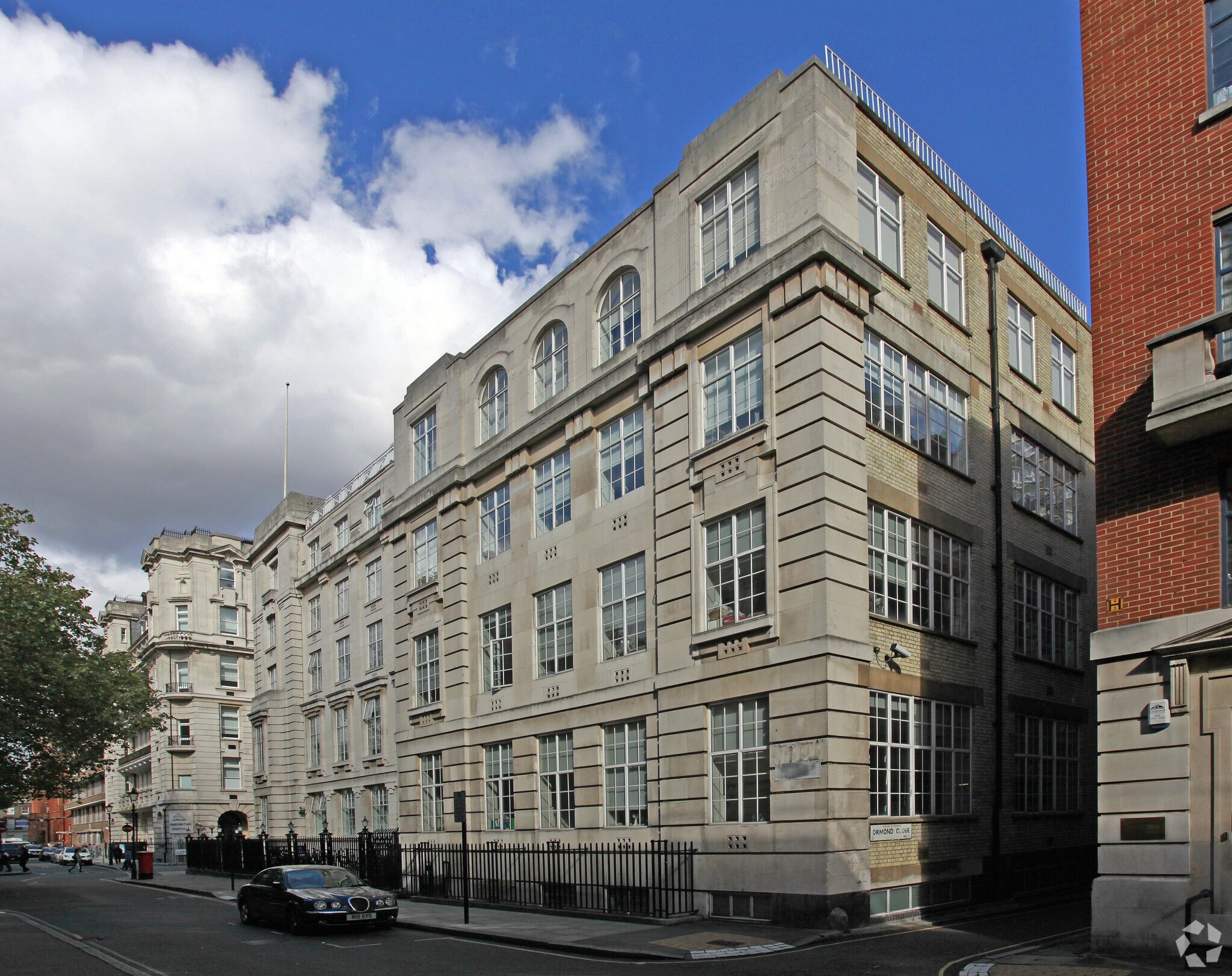 242-246 High Holborn, Londres à louer Photo de l’immeuble– Image 1 sur 18