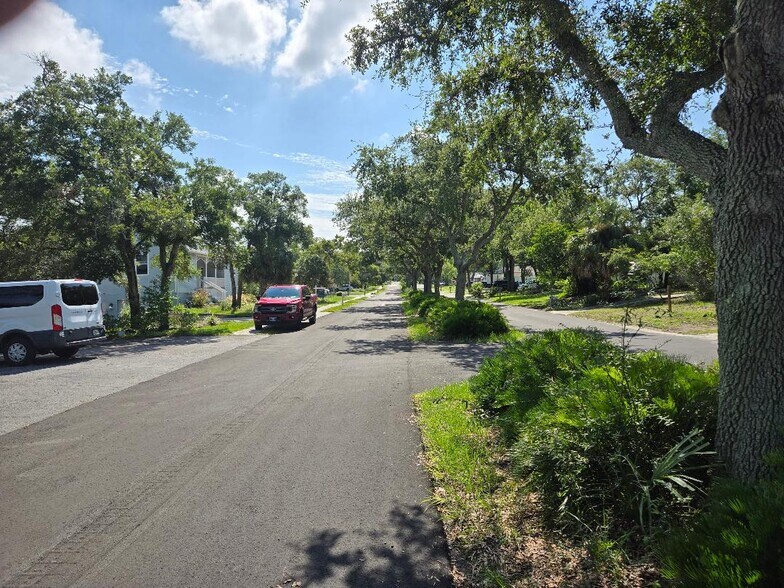 6115 Central Ave, New Port Richey, FL à vendre - Photo de l’immeuble – Image 3 sur 3