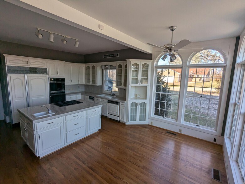 4059 Lowry Rd, Goode, VA à vendre - Photo intérieure – Image 3 sur 12