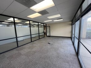 814 Tyvola Rd, Charlotte, NC à louer Photo intérieure– Image 2 sur 13