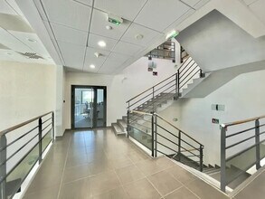 Bureau dans Aix-en-Provence à louer Photo intérieure– Image 2 sur 2