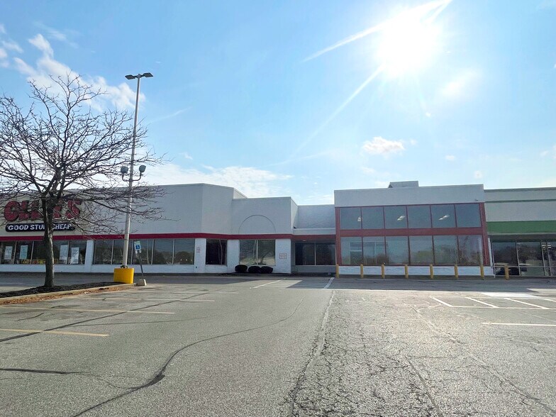 1144 W Prospect Rd, Ashtabula, OH à louer - Photo de l’immeuble – Image 2 sur 20