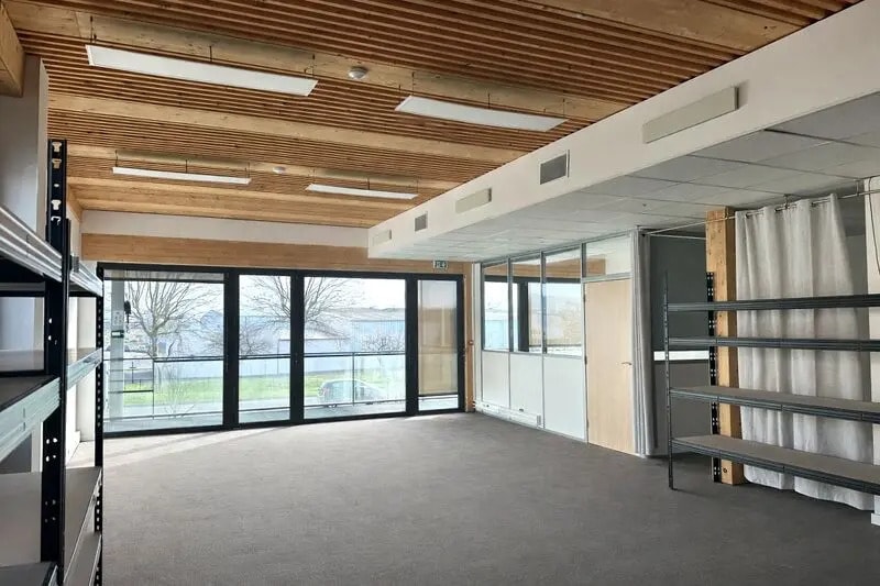 Bureau dans Beynost à louer Photo intérieure– Image 1 sur 6