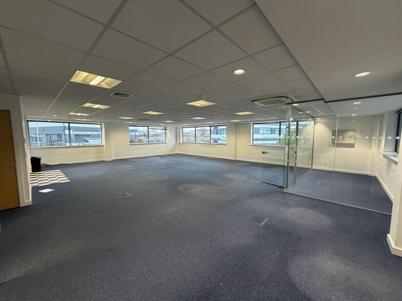 37 Greenham Business Park, Thatcham à louer - Photo de l’immeuble – Image 2 sur 5