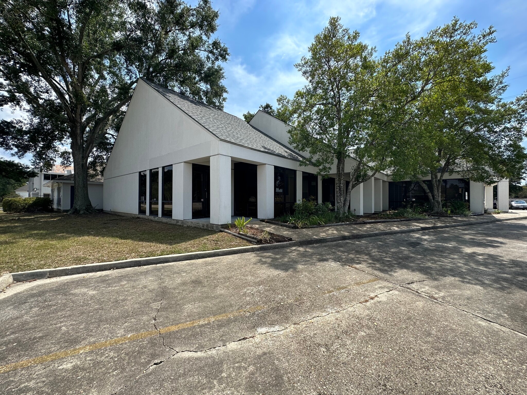 7414 Picardy Ave, Baton Rouge, LA à vendre Photo de l’immeuble– Image 1 sur 16
