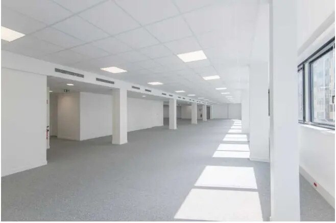 Bureau dans Levallois-Perret à louer - Photo de l’immeuble – Image 3 sur 7