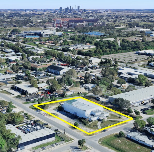4421 N Hubert Ave, Tampa, FL à vendre - Photo de l’immeuble – Image 2 sur 6