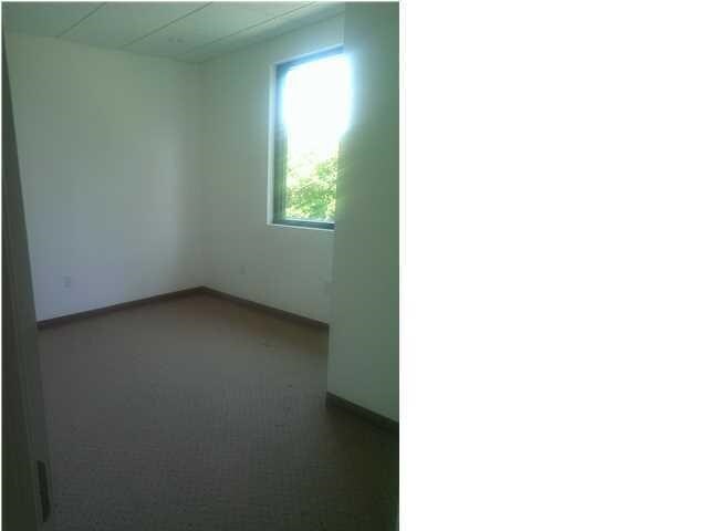 139 Beal Pky SE, Fort Walton Beach, FL à louer - Photo de l’immeuble – Image 3 sur 5