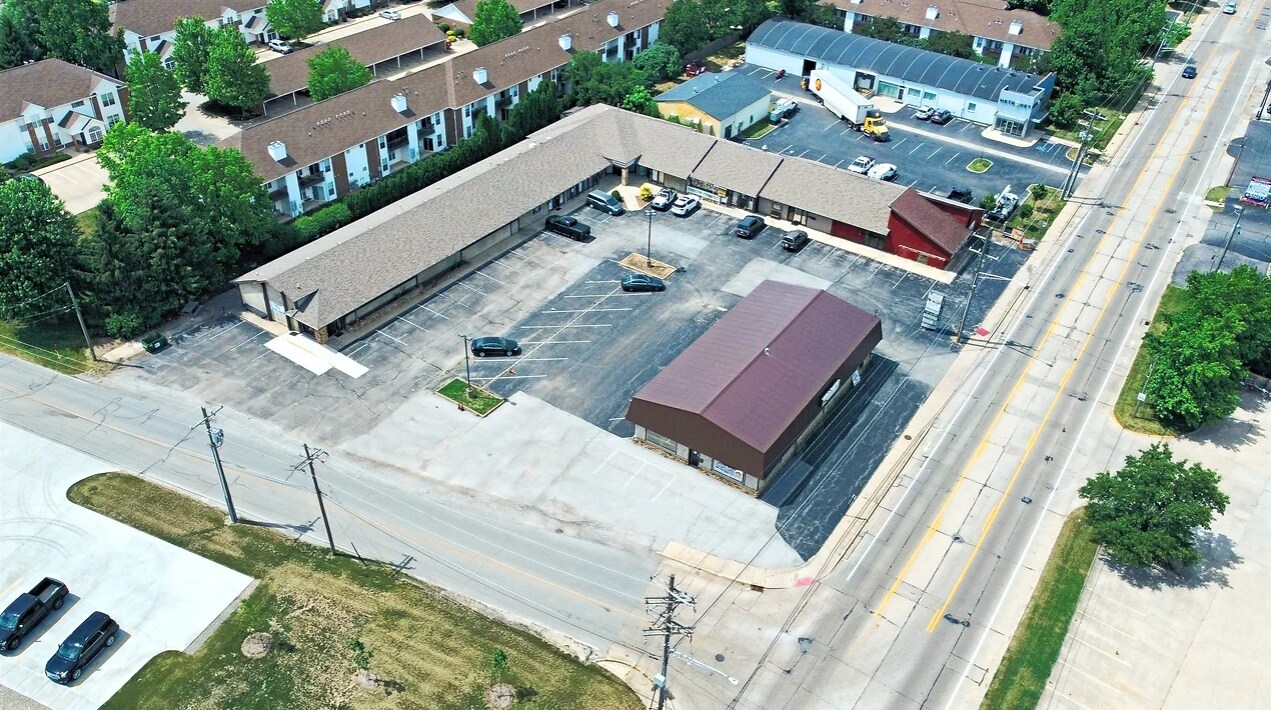 400-410 N Earl Ave, Lafayette, IN à louer Photo de l’immeuble– Image 1 sur 6