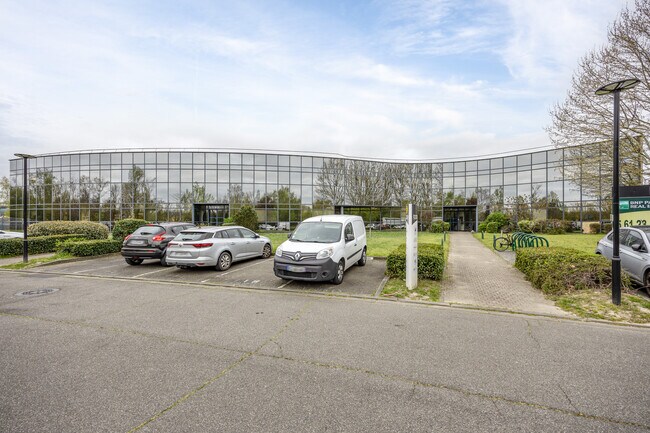 Plus de détails pour 6 Rue Maryse Hilsz, Toulouse - Bureau à louer