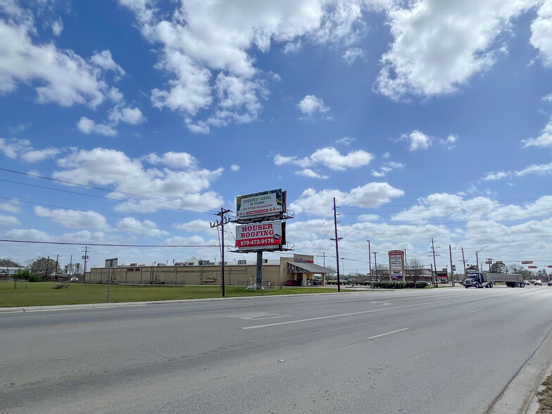 2442 Mechanic st, El Campo, TX à vendre - Autre – Image 2 sur 8