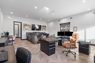 4041 Wilshire Blvd, Los Angeles, CA à louer Photo intérieure– Image 1 sur 33